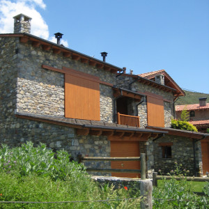 Double family home in Ardòvol